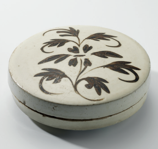 A Cizhou painted 'floral' circular box and cover, Northern Song-Jin dynasty (960-1234)