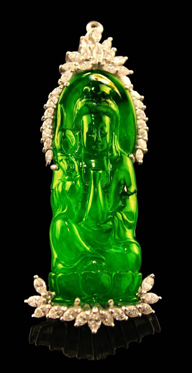Very Rare Chinese Carved Guanyin Natural Very Translucent Full Green