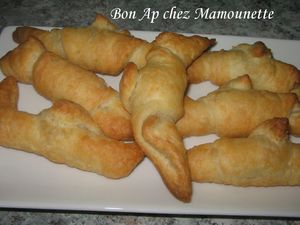 P_te_feuillet_e_maison_petites_tartes_ap_ro_et_croissants_020