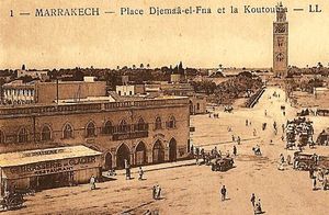 0983 + 1-MARRAKECH-Place Djemâa el Fna et la Koutoubia- LL