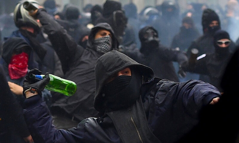 black-bloc-milano-noexpo2-1000x600