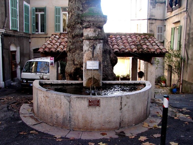 Fontaine_Capitaine_Vincens
