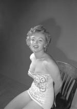 1952-02-LA-Fox_Studio-WNM_publicity-set-011-1-by_earl_theisen-1