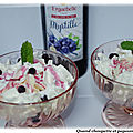 Coupe glacee myrtilles, meringue, glace vanille, chantilly et sirop de myrtilles eyguebelle