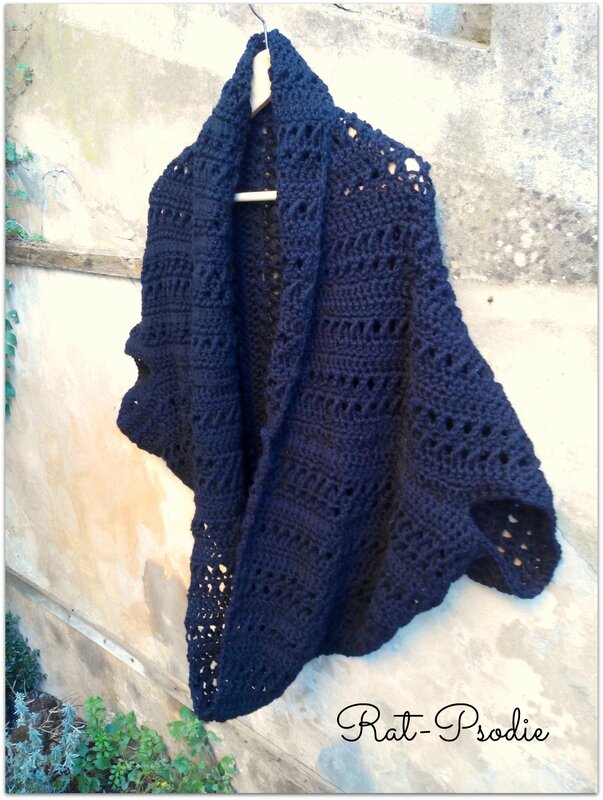 maxi shrug