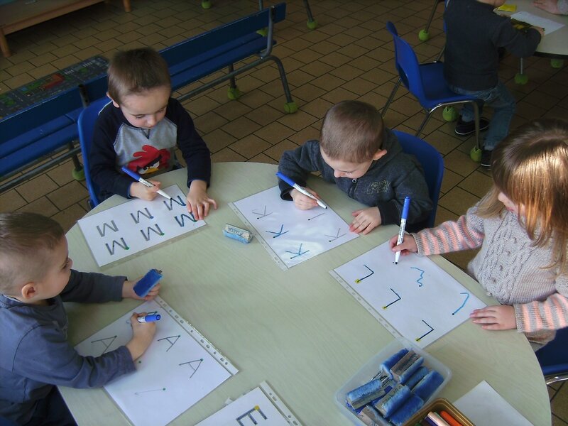 Les PS apprennent à écrire l