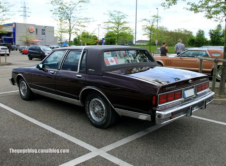 Chevrolet caprice classic LS brougham de 1988 (Rencard Burger King mail 2012) 03