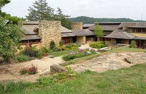 taliesin29_frankloving