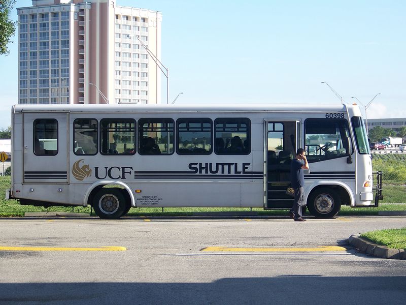 Bus pour aller a l'UCF