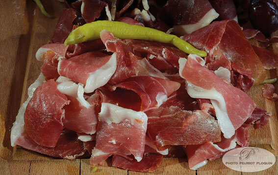 Planche_chiffonade_porc_Kintoa