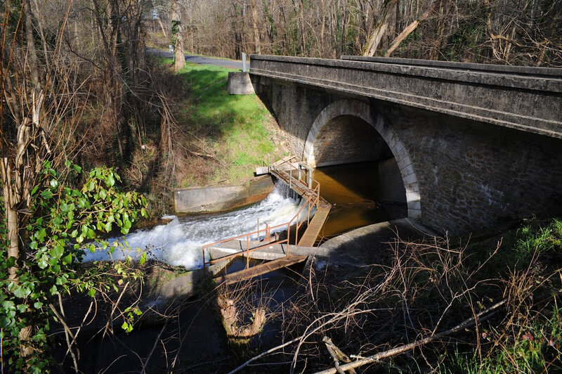 Photo-ruisseau-Escource-pont-voie-ancien-train
