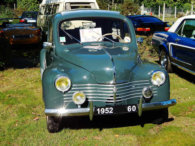 Renault4CVav