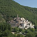 Villagio di borgo castello postignano in italia