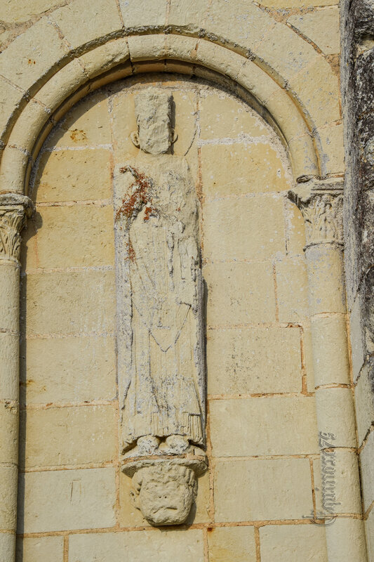 Curçay sur Dive, ses églises, son donjon, le pont de la reine Blanche de Castille et Saint Louis (3)