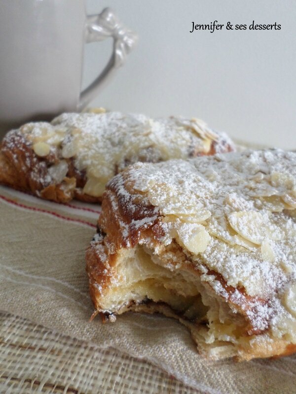 Pains Au Chocolat Aux Amandes Ou Croissants Jennifer Ses