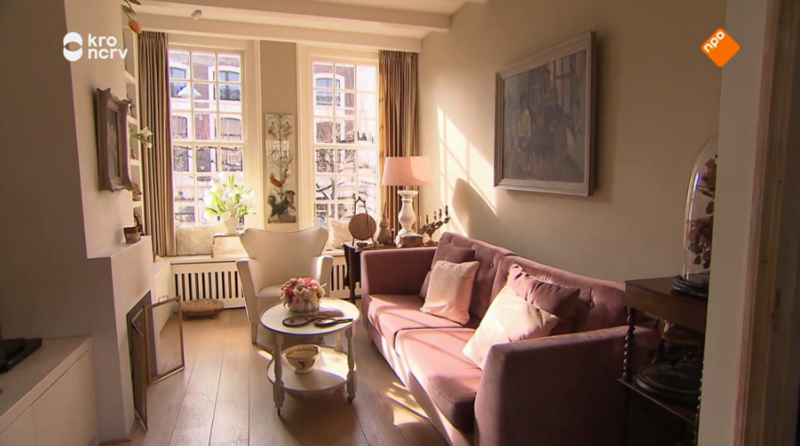 TROP JOLIE étroite maison de ville chez des passionnés d'antiquité (5)