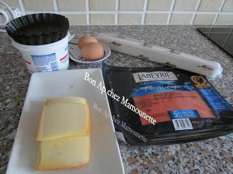 Tartelettes saumon fumé raclette crème fraîche origan 001