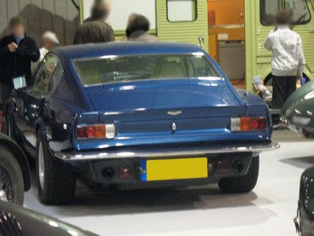AstonMartinV8Vantagear1