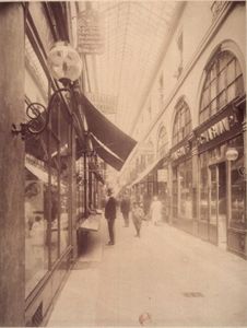 Passage_Choiseul_rue_des_Petits_Champs_1907