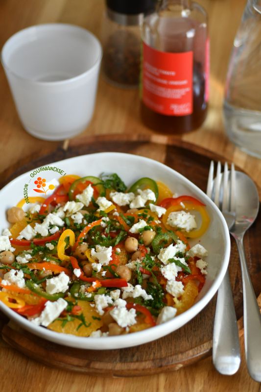Salade pois chiches, poivrons, orange & feta_2