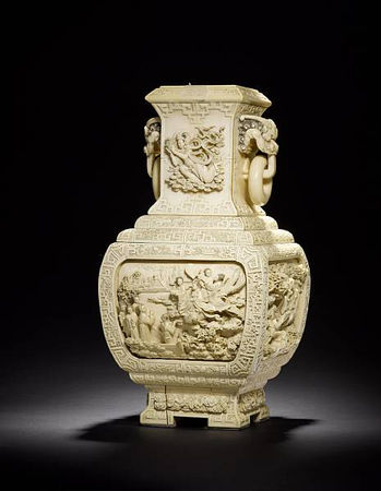An_extraordinary_pair_of_large_exquisitely_carved_ivory_vases2
