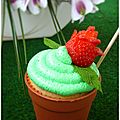 Cupcake aux fraises et meringue italienne à la menthe