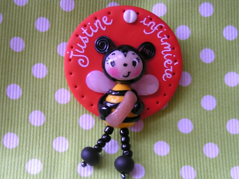 badge abeille