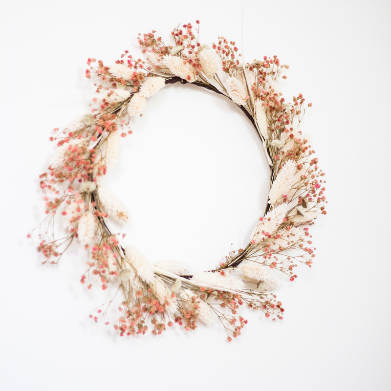 couronne-de-fleurs-gypsophile-rose-trendy-little