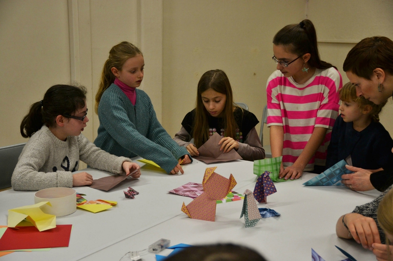 Atelier origami pliage des filles