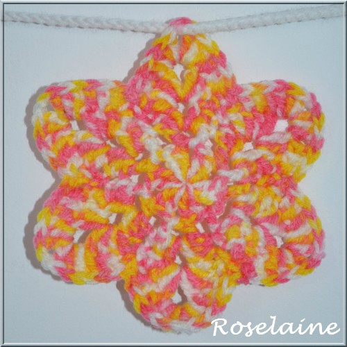 Roselaine132 étoiles simply crochet 13