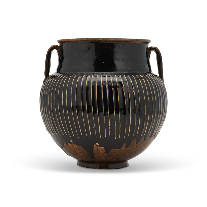 A large black-glazed 'ribbed' jar, Northern Song-Jin dynasty (960-1234)