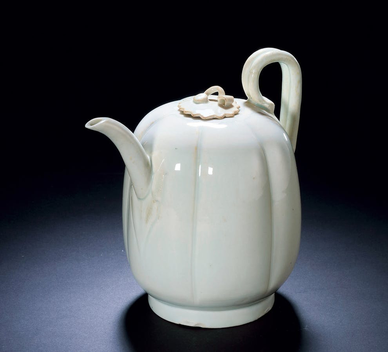 A Hutian Yingqing-Glazed Melon-Shaped Ewer, Northern Song Dynasty, 10th-12th Century
