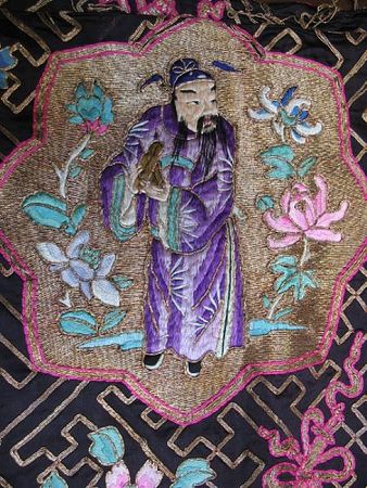 A_black_silk_ground_Daoist_priest_s_robe_with_embroidered_decoration4