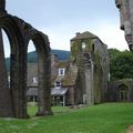 ancien prieuré de llanthony les ruines4