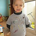 Des tee-shirts étoilés pour la fête sur le thème de l'espace