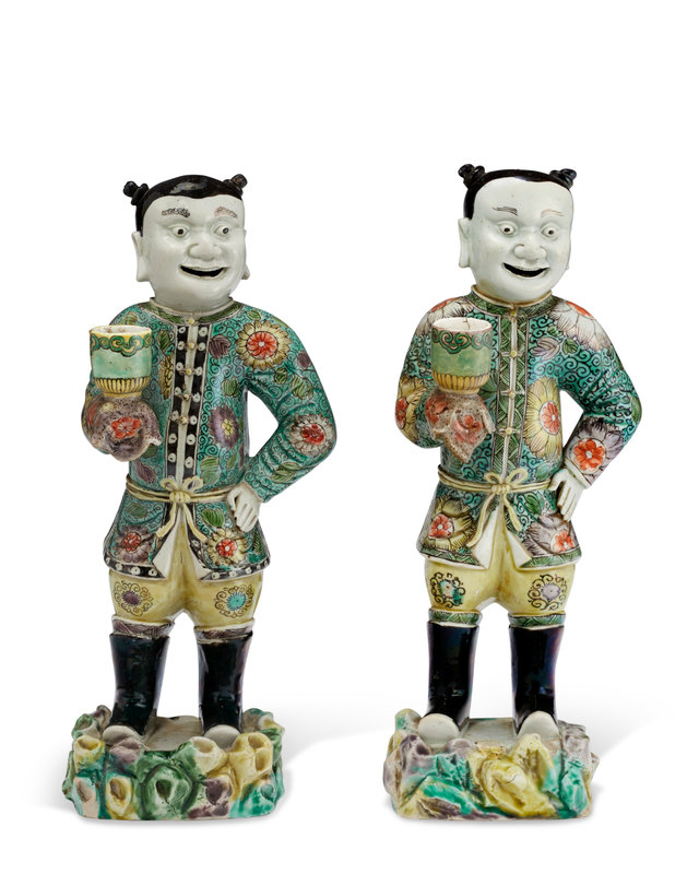 2022_NYR_20906_0071_000(a_pair_of_chinese_export_porcelain_famille_verte_figural_candlesticks023757)