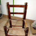 petite chaise mal en point