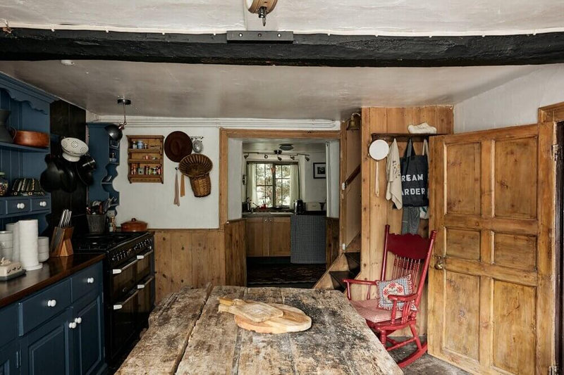 AnEnglishCountryHousewithHistoricFeatures-TheNordroom8