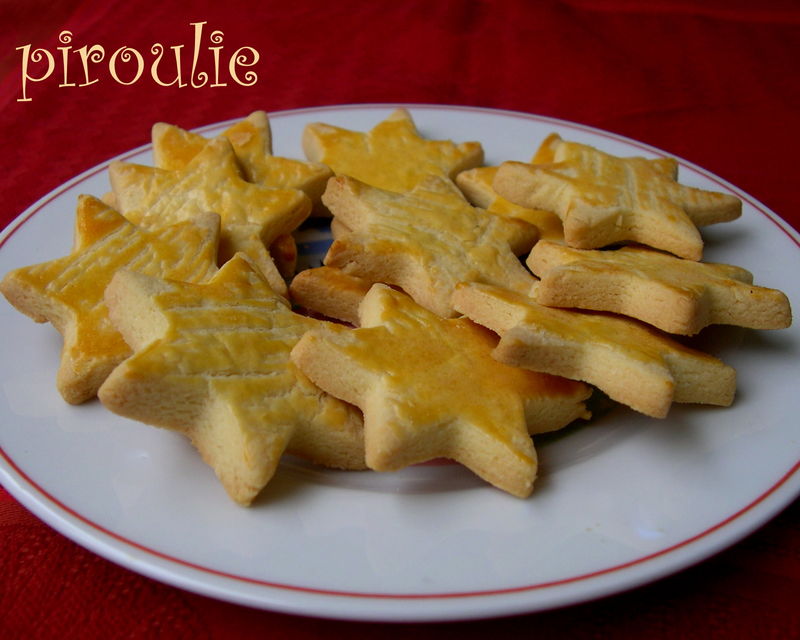 Petits biscuits sablés de Pourim avec glaçage royal - Pâtisseries et  gourmandises