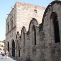 Rhodes, les bâtiments laïcs