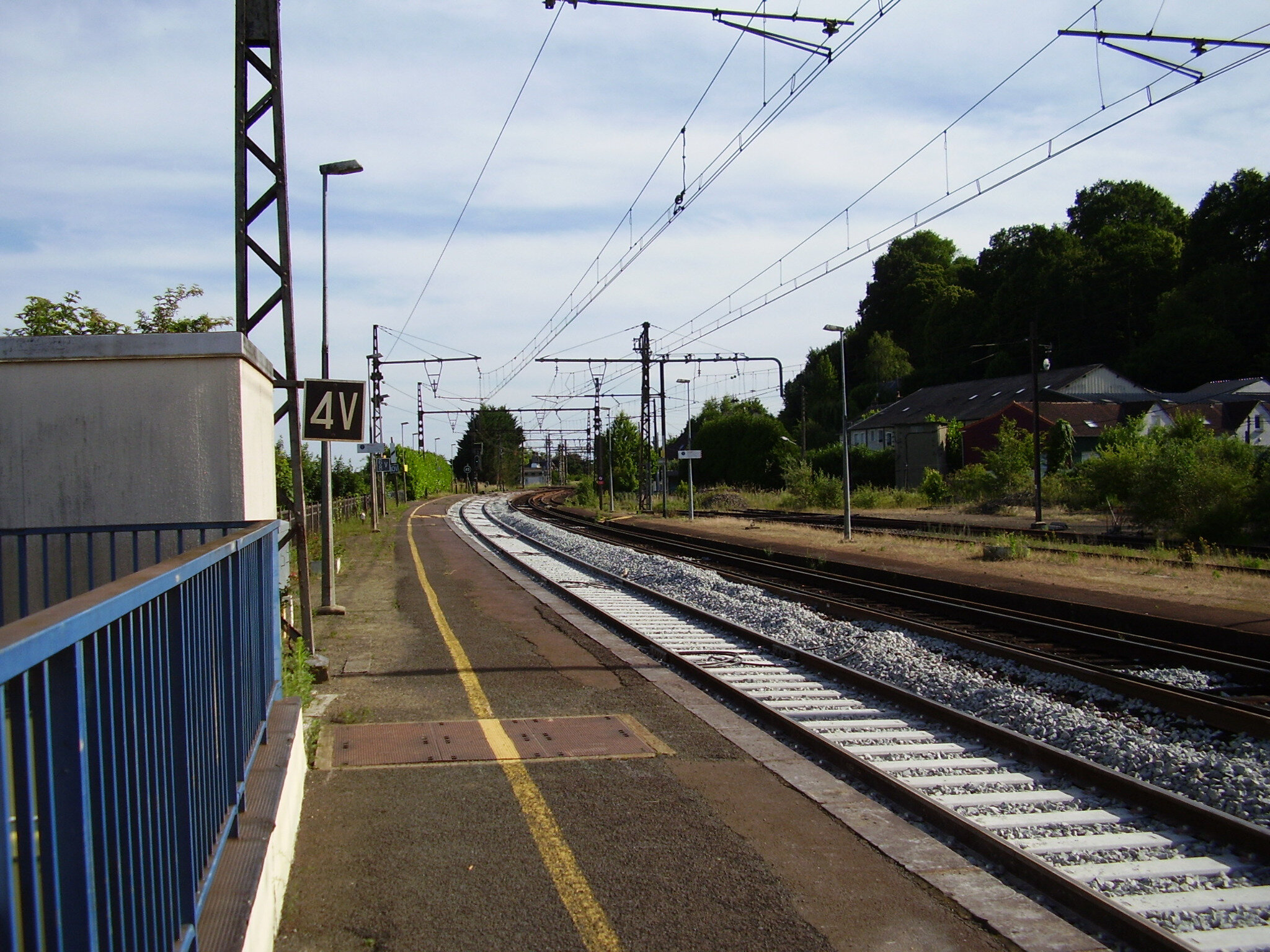 Gare de La FertéBernard (Sarthe). gares et trains