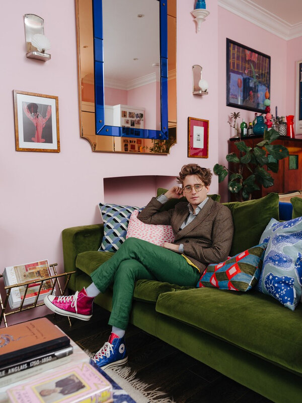 luked-edward-hall-london-home-living-room-green-velvet-sofa-pink-walls-blue-mirror