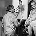 1946 - pin-up marilyn - série roller skate girl par earl moran