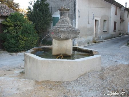 49_Photo_187_FONTAINE_RUE_DU__PORTAIL_VIEUX