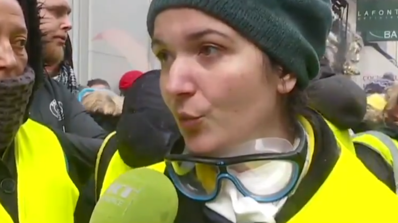 Photo-interpellation-de-Eric-Droeut-il-na-rine-fait-a-part-etre-un-symbole