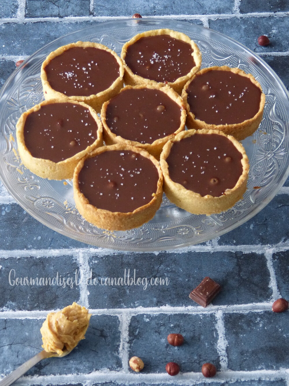 Tartelettes Chocolat, Noisettes Au Coeur Caramel Au Beurre Salé ...