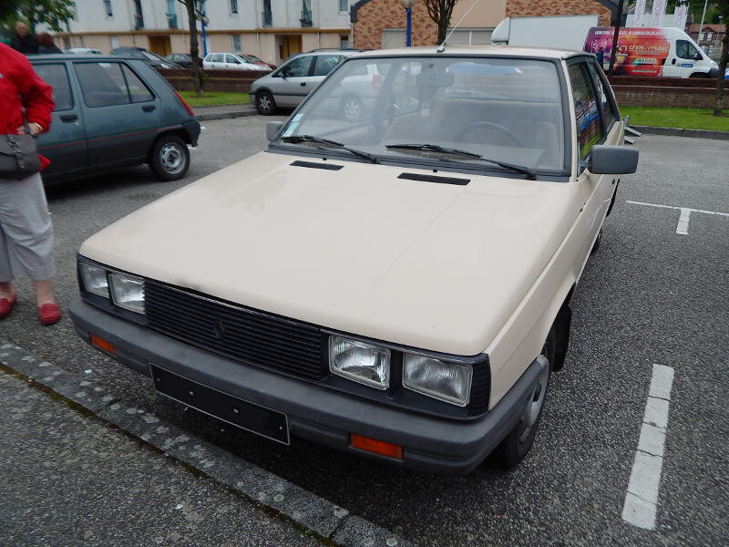 Renault11TL3Pav