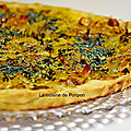 Tarte aux poireaux, oignons et spiruline, végétarien