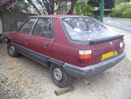 Renault11GTLar1