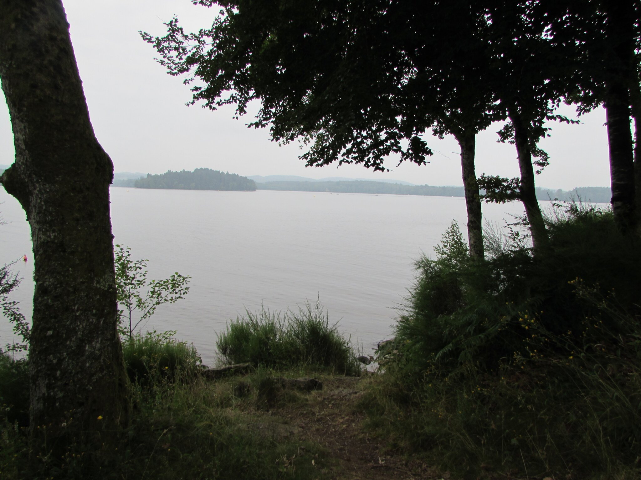 Tour du lac des Settons, 24 juillet 2016 Nos randos et balades Tour du lac des Settons, 24 juillet 2016 Nos randos et balades